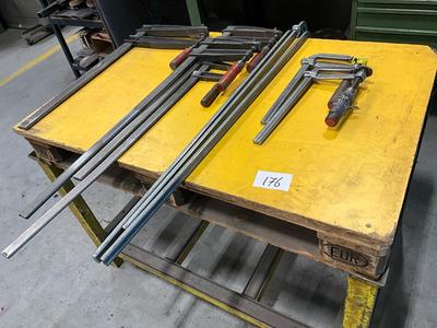 Overzichtsfoto van screw clamps (9x)