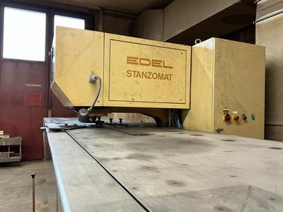 Immagine panoramica di Edel Stanzomat 407 Stamping and punching machine