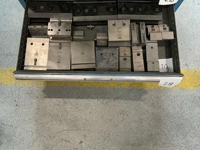 Overzichtsfoto van various Trumpf press brake tooling