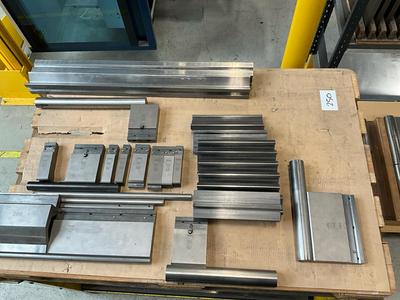 Overzichtsfoto van various Trumpf press brake tooling