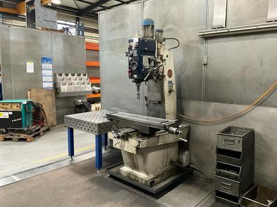 Overzichtsfoto van Holke F-8-V vertical milling machine