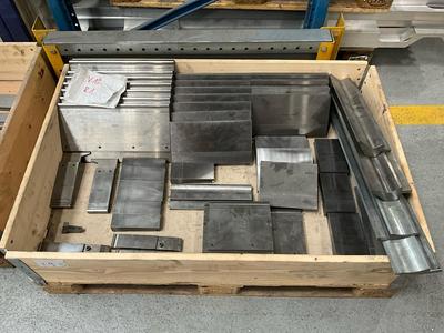 Overzichtsfoto van S&G bending systems punch & die (46x)