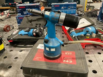 Overzichtsfoto van Avdel Pneumatic Air Hydraulic rivetter