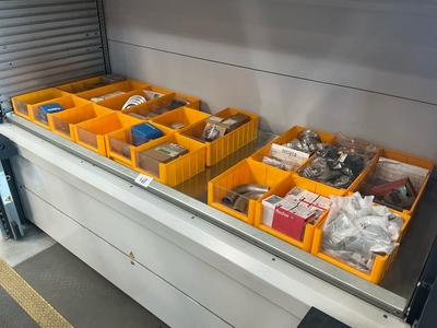 Imagen general de various fastening material