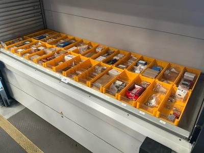 Imagen general de various fastening material