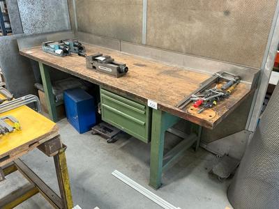 Overview picture of workbench