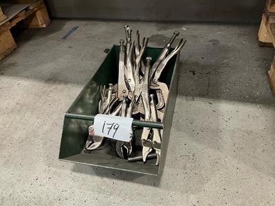Overview picture of vise grip (9x)