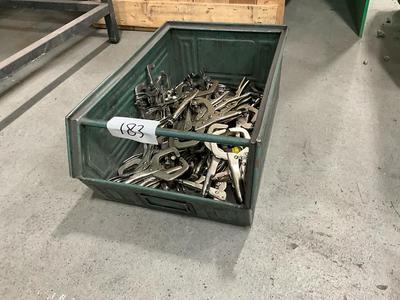 Overview picture of vise grip (45x)