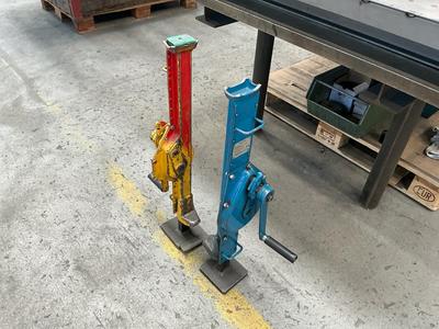 Overview picture of Steel Jack (2x)