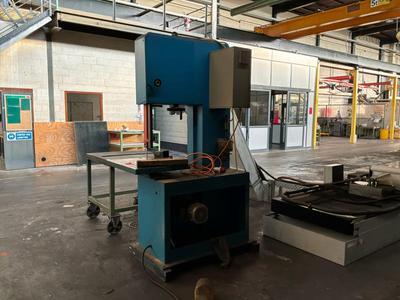Overzichtsfoto van 2000 Opus 550 Export Verticale lintzaagmachine
