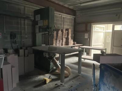 Overzichtsfoto van Ascom Verticale lintzaagmachine