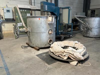 Overzichtsfoto van 1998 Hindenlang TVEVA-550 Industriële Inductie smeltkuip
