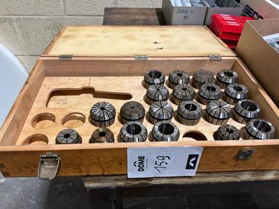 Overview picture of set of ER chucks