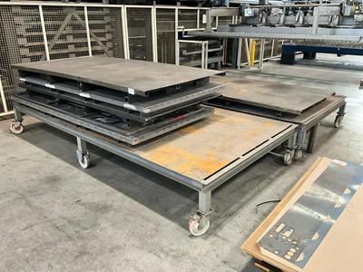 Overview picture of sheet pallets and trolleys