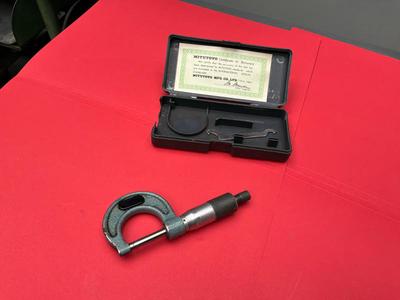 Overview picture of Mitutoyo external micrometer