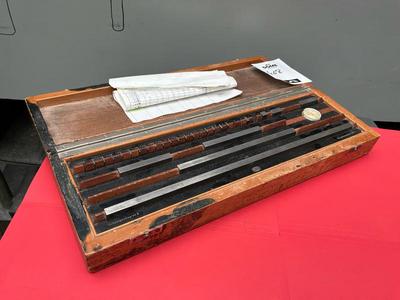 Overview picture of set of end gauges (2x)