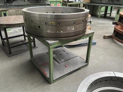 Overzichtsfoto van stalen cilinder mal