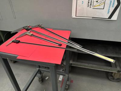 Overview picture of Digital calipers (4x)