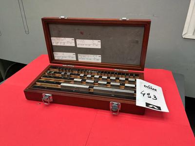 Overview picture of Mitutoyo Finishing Mat Set