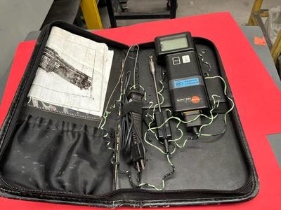 Overview picture of Testo 920 Digital Thermometer.