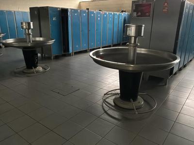 Photo d'aperçu de fontaine de lavage en acier inoxydable (2x)