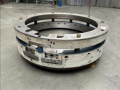 Übersichtsbild von H - Steel and aluminium cylinder molds (nr 543-561)