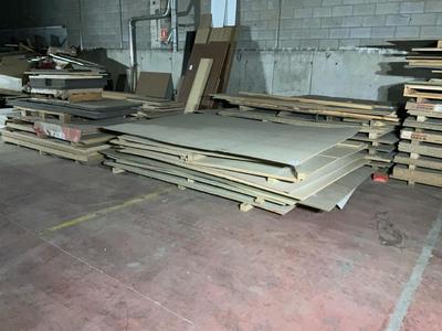 Übersichtsbild von wood panel stock (25x)