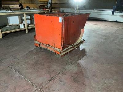 Immagine panoramica di tiltable skip