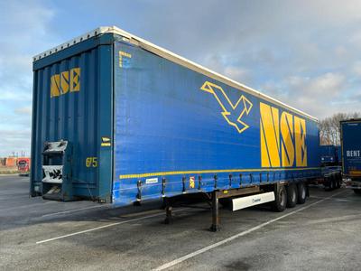 Immagine panoramica di 2015 Krone SD Schuifzeil trailer (ref.675)