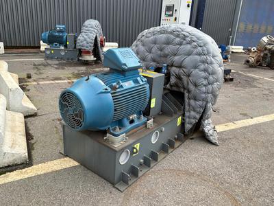 Overzichtsfoto van 2020 Piller 40479 KXE 80280 Industriële blower