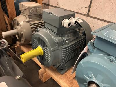 Overzichtsfoto van Omec motors OMT4-160M4 Elektrische motor