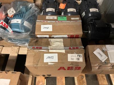 Overzichtsfoto van ABB Flensmotor (2x)