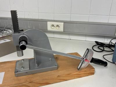 Imagen general de Panavise 502 Precision PanaPress Handbediende prieelpers.