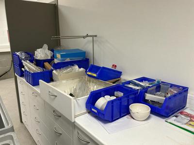 Übersichtsbild von grote partij diverse Laboratoriumglaswerk