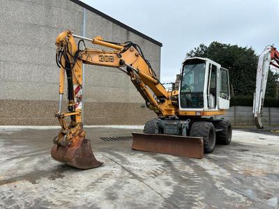 Overview picture of 2001 HYUNDAI A308 bandengraafmachine