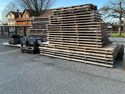 Overview picture of Pallets (approx 40x)