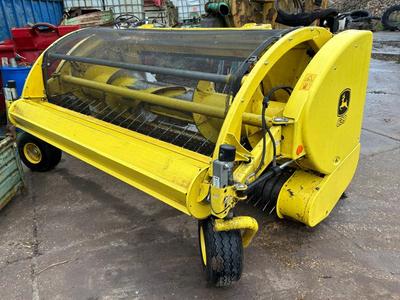 Overview picture of John Deere 639 gras pickup