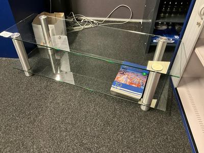 Overview picture of Glass table
