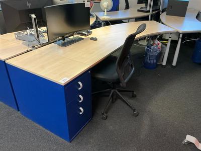 Overview picture of Lista Desk setup