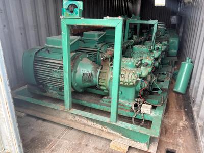 Overzichtsfoto van 1992 Industriële hogedrukplunjerpomp (3x)