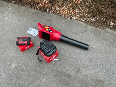 Photo d'aperçu de 2017 Honda HHBE 81 BE Souffleur de feuilles à batterie