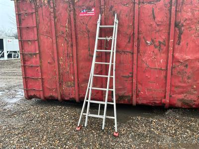 Immagine panoramica di Scala scorrevole in alluminio