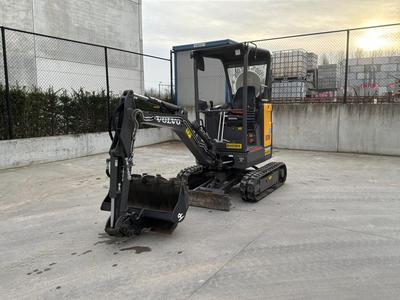Übersichtsbild von 2023 Volvo JECR18E Elektro-Miniraupenbagger