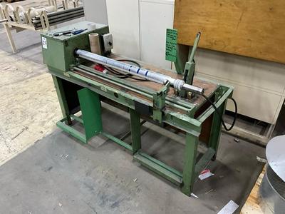 Overview picture of core cutting machine