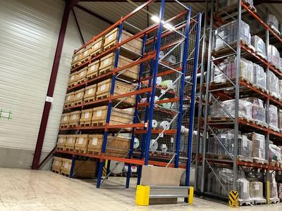 Overview picture of pallet rack (6m)