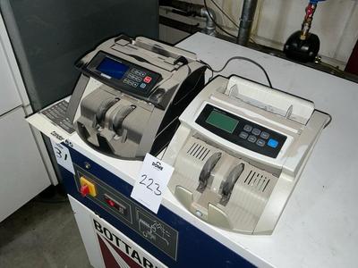 Immagine panoramica di Money counting machine (2x)