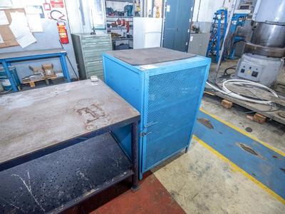 Immagine panoramica di ARMADIO DA OFFICINA