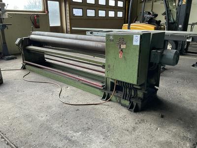 Overzichtsfoto van Wilhelm Schäfer SRMASY 3-Roll bending machine
