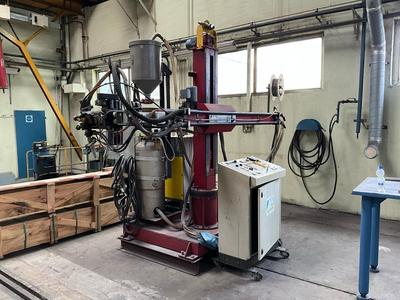 Overzichtsfoto van A&N Romar kolom- en gieklasmachine