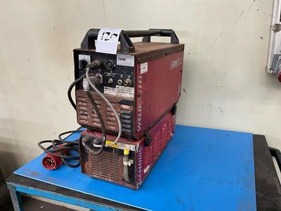 Översiktsbild av EWM Triton 260 lasmachine